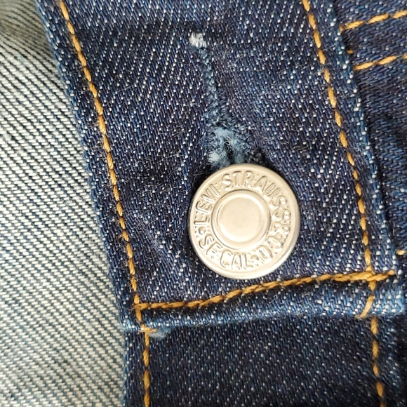 Levi's 501 Jeans Dark Wash Buttonfly - Picture 9 of 13